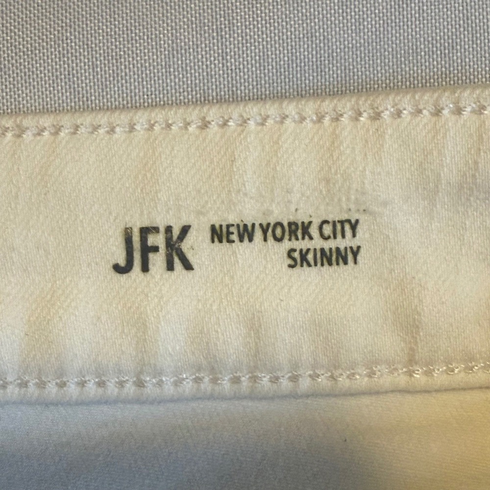WARP+WEFT JFK New York City Skinny Jeans Women's‎ White Distressed Sz 32x29 - Picture 8 of 12